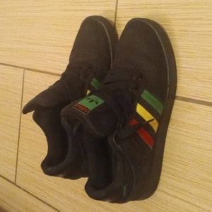 Adidas Reggae ♥️ 💛 💚 style Buck town